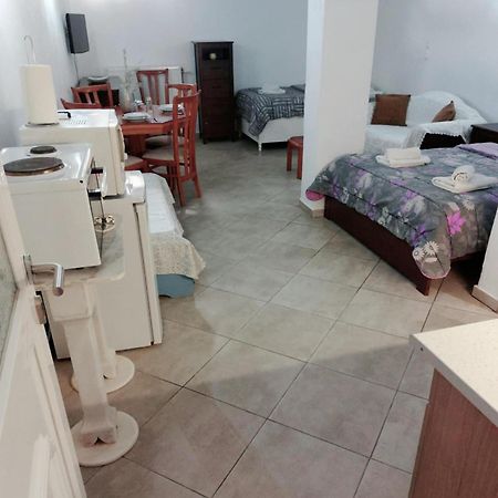 Maria'S Cozy Basement Studio ! Volos Ngoại thất bức ảnh