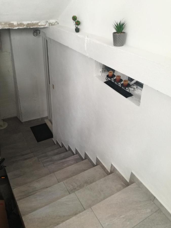 Maria'S Cozy Basement Studio ! Volos Ngoại thất bức ảnh