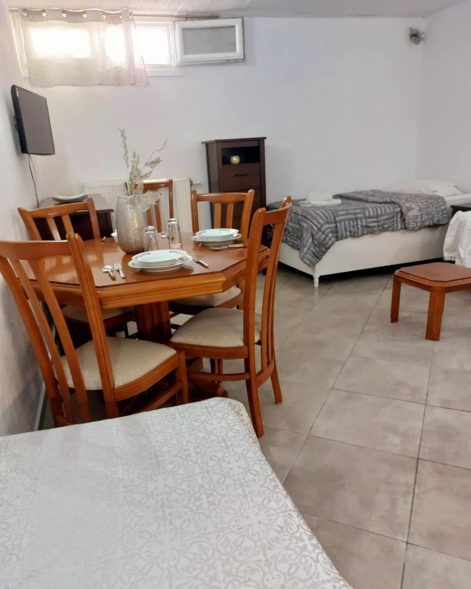 Maria'S Cozy Basement Studio ! Volos Ngoại thất bức ảnh