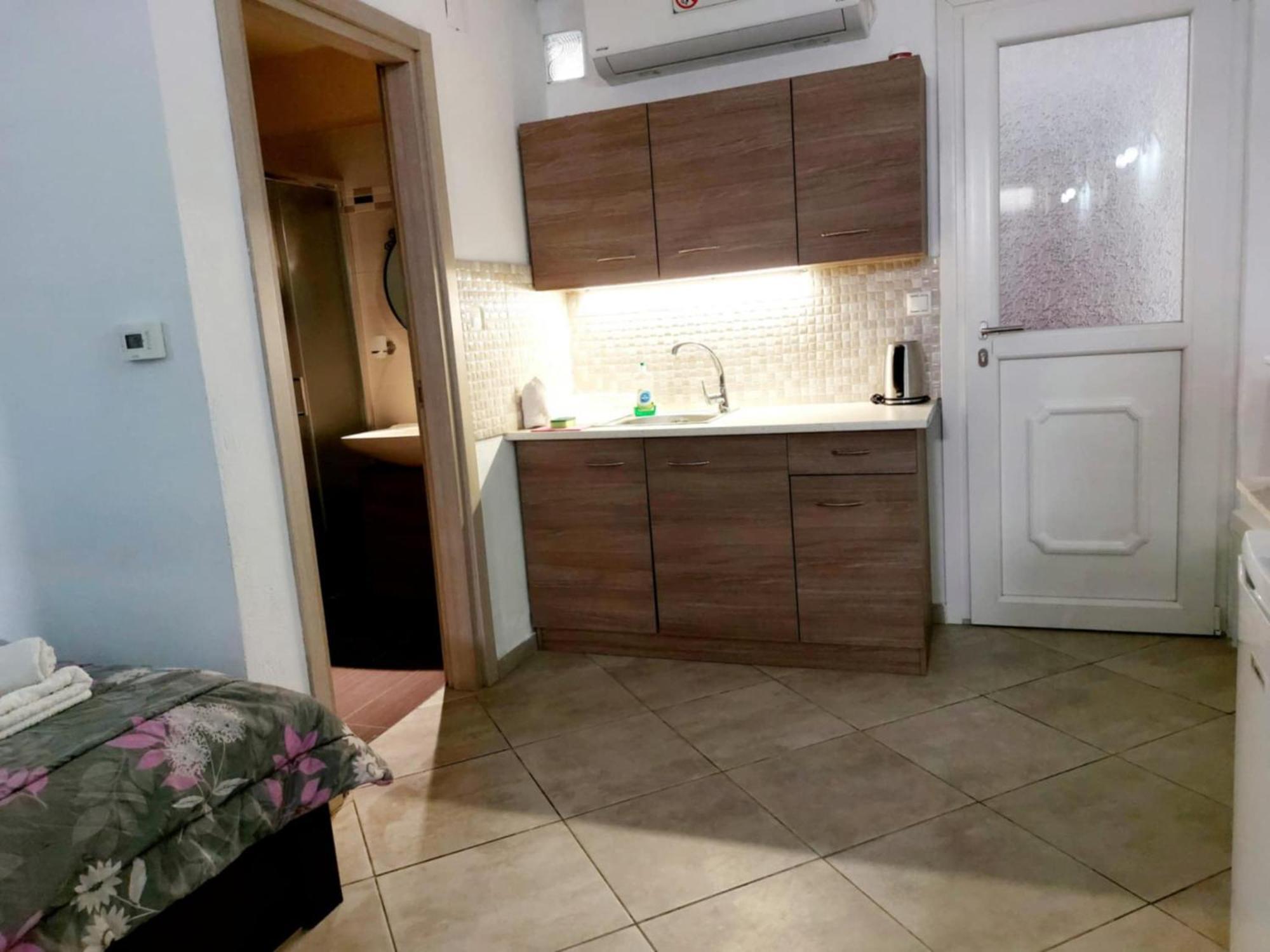 Maria'S Cozy Basement Studio ! Volos Ngoại thất bức ảnh