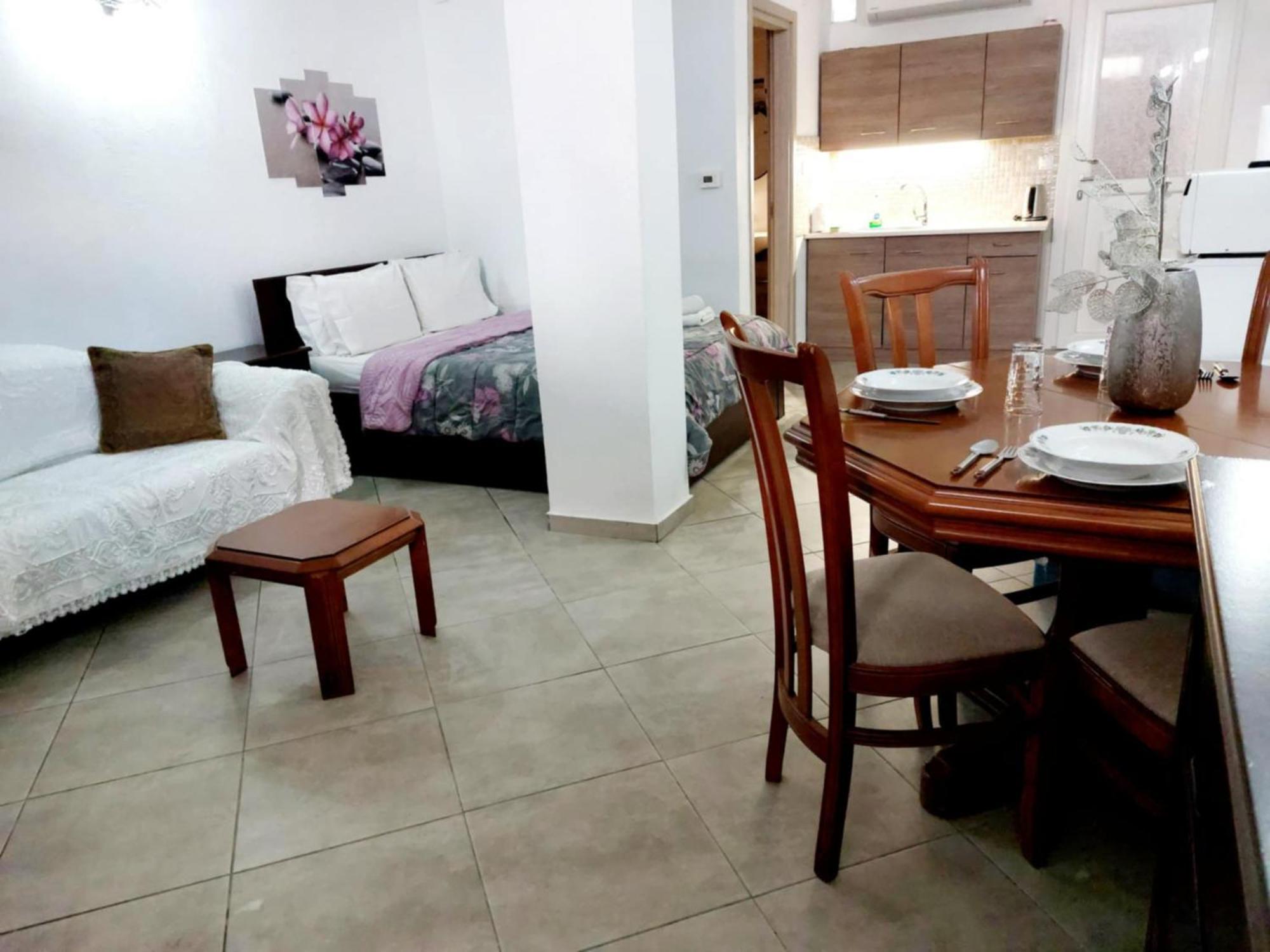 Maria'S Cozy Basement Studio ! Volos Ngoại thất bức ảnh